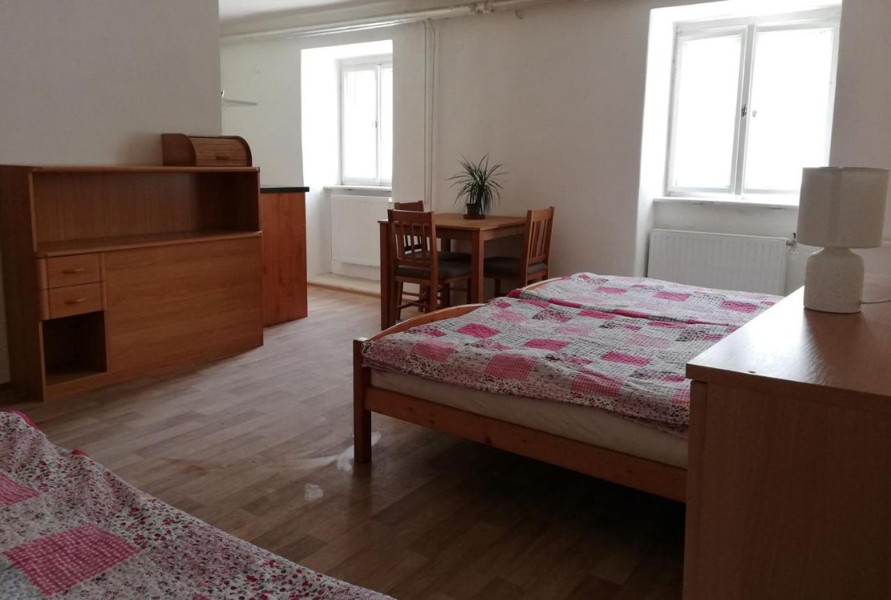 Dum U Reky Apartment Vyssi Brod Luaran gambar