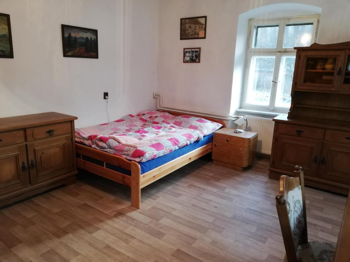Dum U Reky Apartment Vyssi Brod Luaran gambar